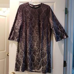 Long black and white bell sleeved tunic top
